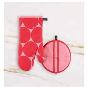 Kate Spade NWT Joy Dot Oven Mitt Pot Grabber 2-Pack Set, 7" x 13", 8" Round